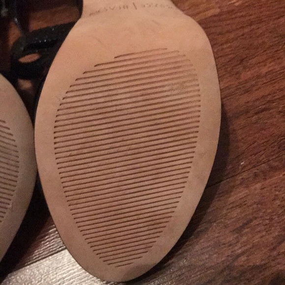 Shoes - Picture 8 of 8